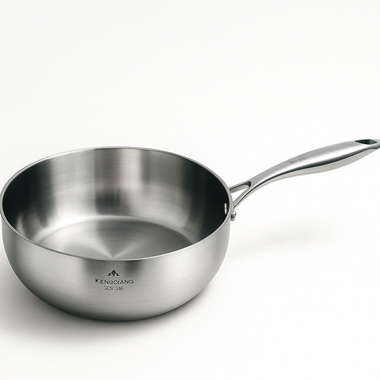 Sauteuse en inox avec manche fixe riveté